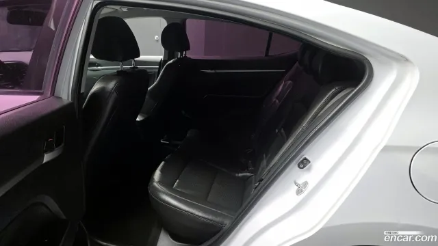 Hyundai Elantra (Avante)