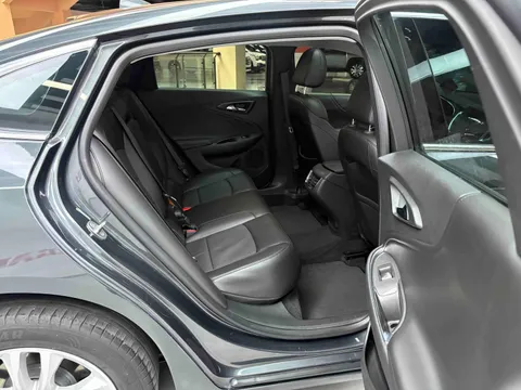 Chevrolet Malibu XL