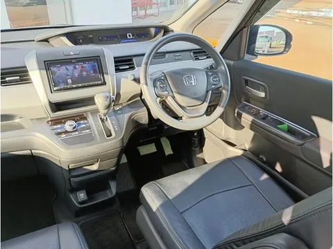Honda Freed Plus