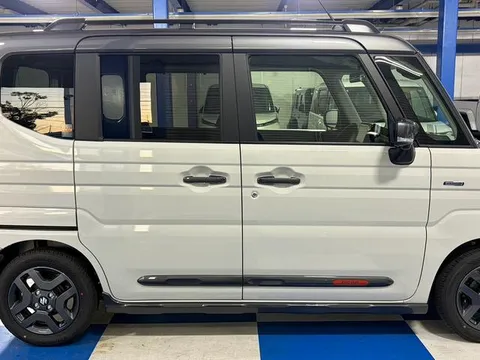 Suzuki Spacia Gear