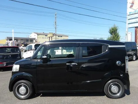 Honda N-BOX Slash
