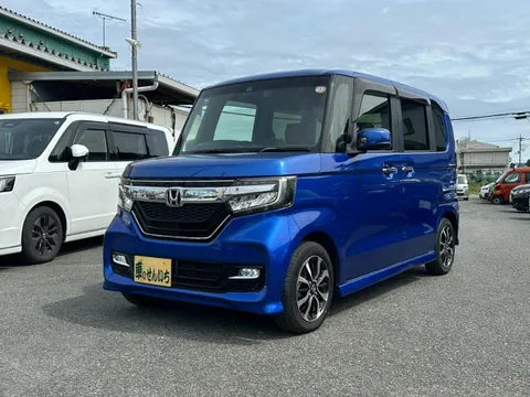 Honda N-BOX Custom