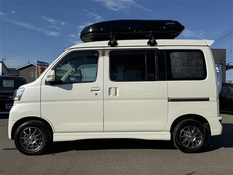 Daihatsu Atrai Wagon