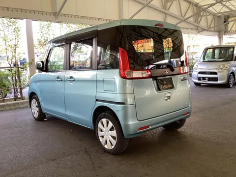Suzuki Spacia