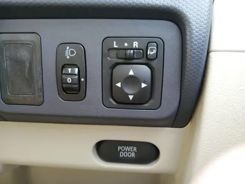 Nissan Otti