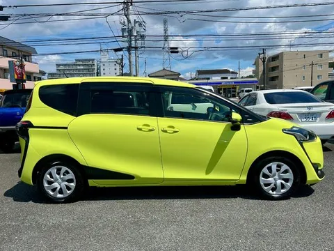 Toyota Sienta