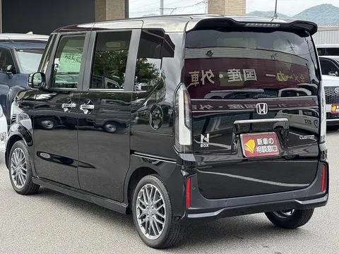 Honda N-BOX Custom