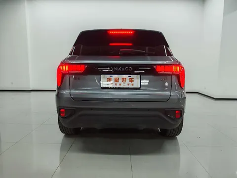 Lynk & Co 01