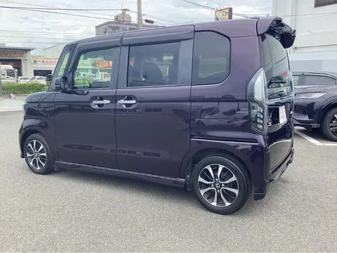 Honda N-BOX Custom
