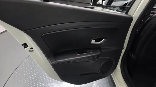 Renault SM3