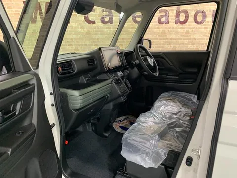 Suzuki Spacia Gear
