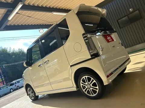 Honda N-BOX Plus Custom