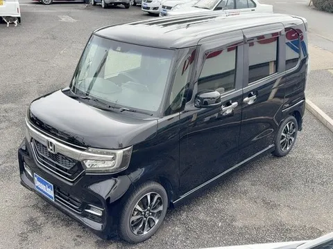Honda N-BOX Custom