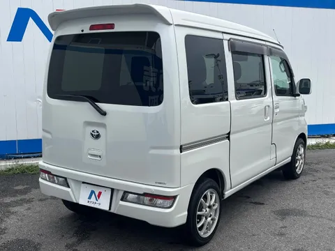 Toyota Pixis Van