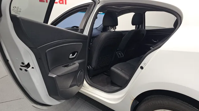 Renault SM3