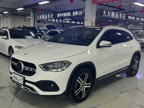 Mercedes-Benz Mercedes-Benz GLA
