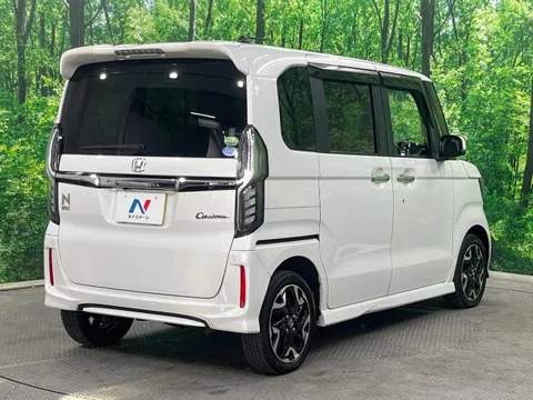 Honda N-BOX Custom