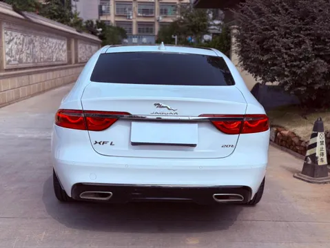 Jaguar XFL