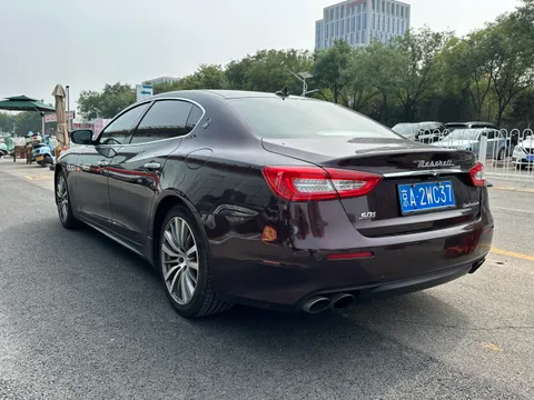 Maserati Quattroporte