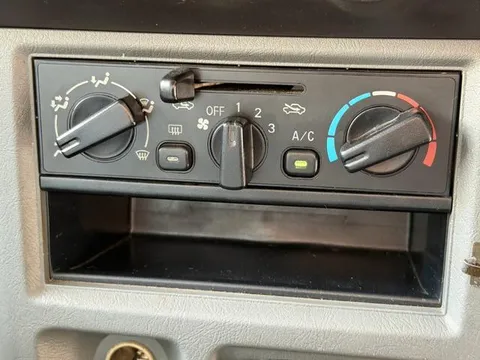 Nissan Clipper Van