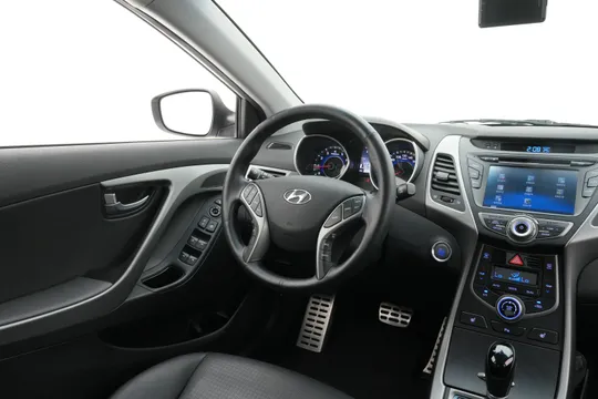 Hyundai Elantra (Avante)