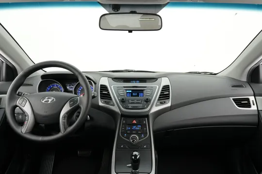 Hyundai Elantra (Avante)