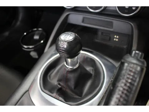 Mazda MX-5 (Roadster)