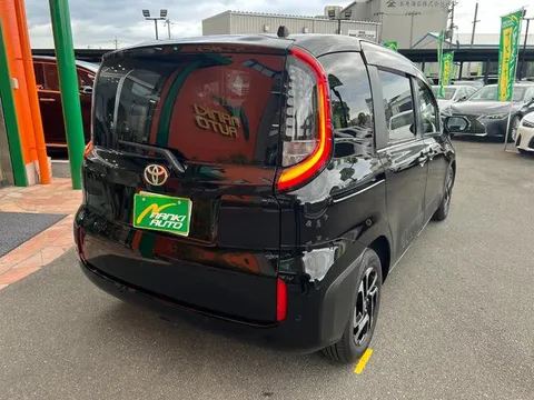 Toyota Sienta