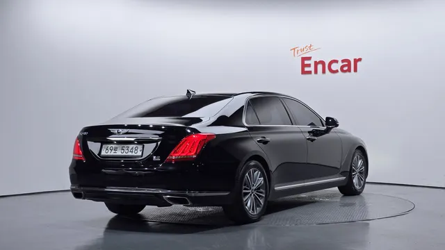 Genesis G90 (EQ900)