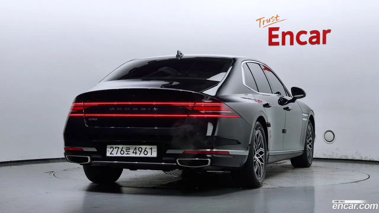 Genesis G90