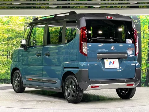 Suzuki Spacia Gear