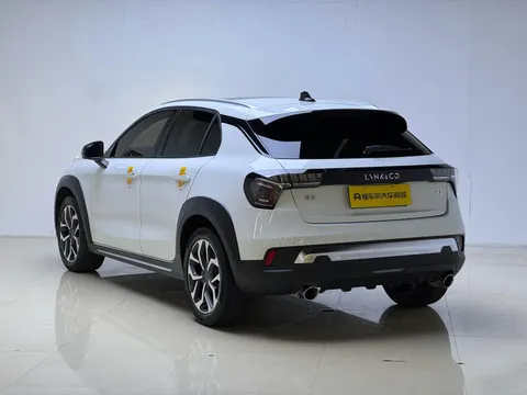 Lynk & Co Lynk & Co 02