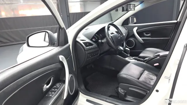Renault SM3