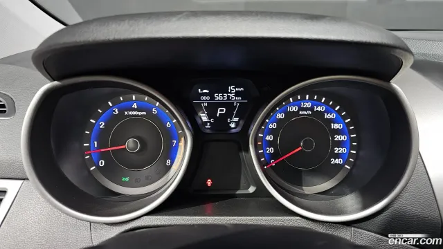 Hyundai Elantra (Avante)