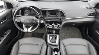 Hyundai Elantra (Avante)