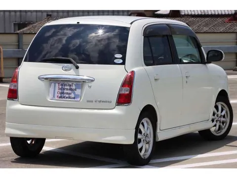 Daihatsu Mira Gino