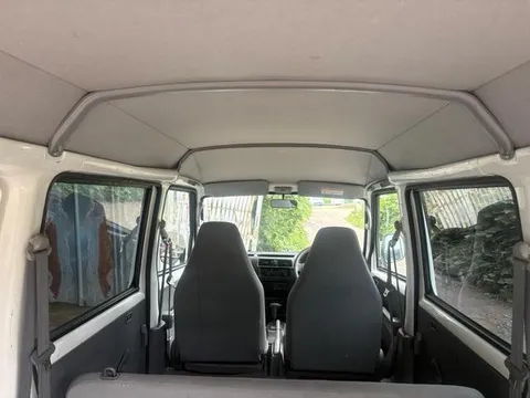 Nissan Clipper Van