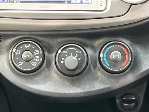 Toyota Yaris (Vitz)