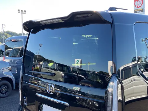 Honda N-BOX Custom