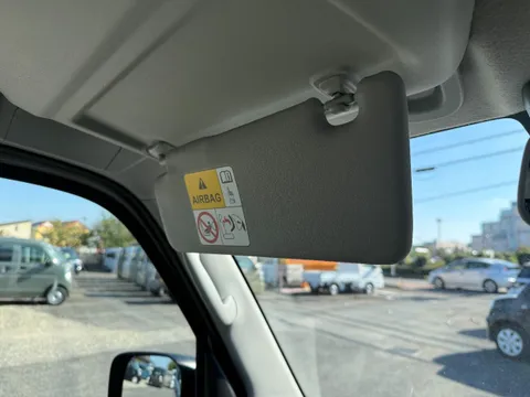 Nissan Clipper Van