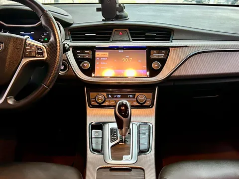 Geely Emgrand GS