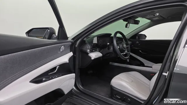 Hyundai Elantra (Avante)