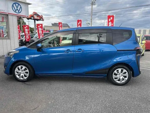 Toyota Sienta