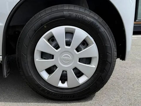 Nissan Clipper Van