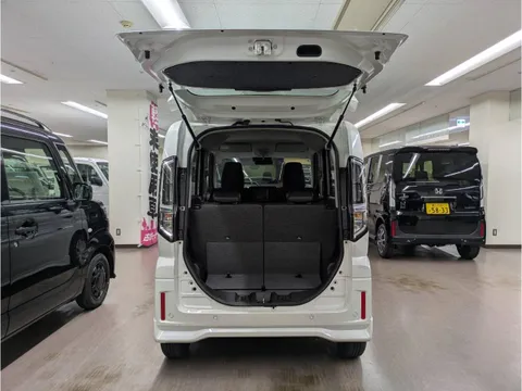 Suzuki Spacia Custom