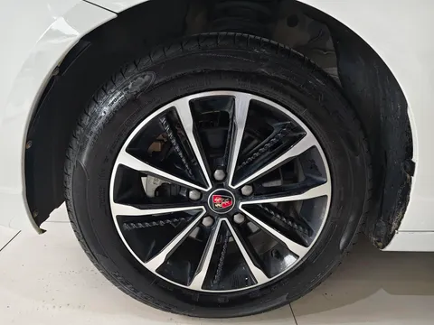 Roewe i5