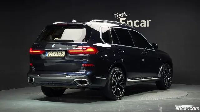 BMW X7