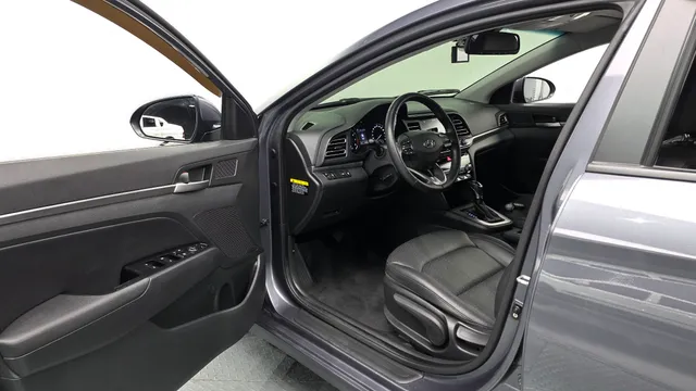 Hyundai Elantra (Avante)