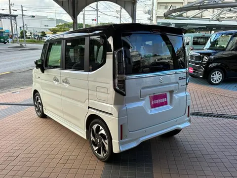 Suzuki Spacia