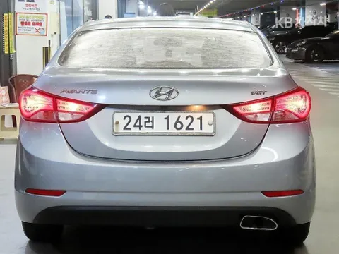Hyundai Elantra (Avante)
